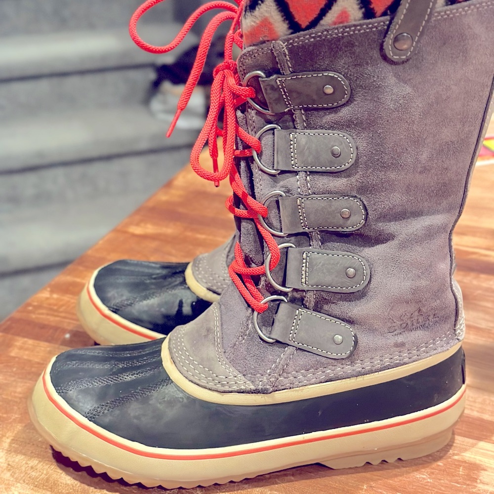 Women’s size 11 Sorel winter waterproof boots